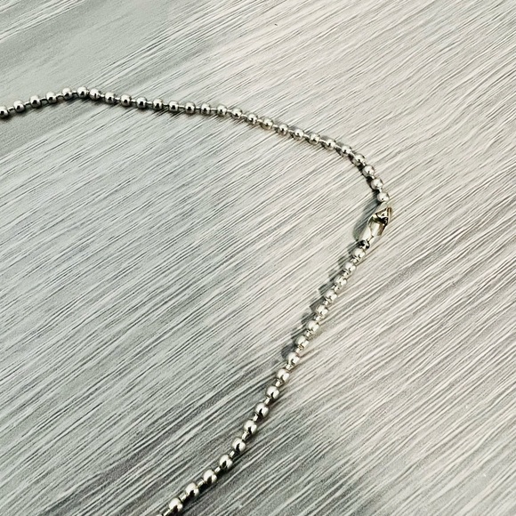 NWOT Sugar Skull Necklace - Picture 3 of 4